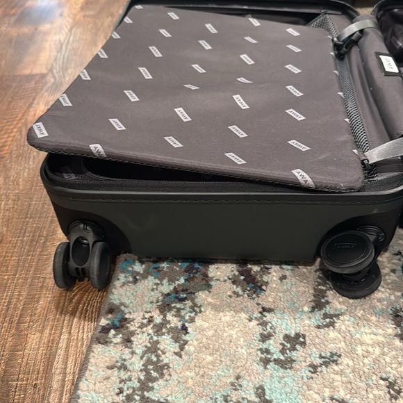 The Original Bigger Carry-On in Green - Picture 7 of 7